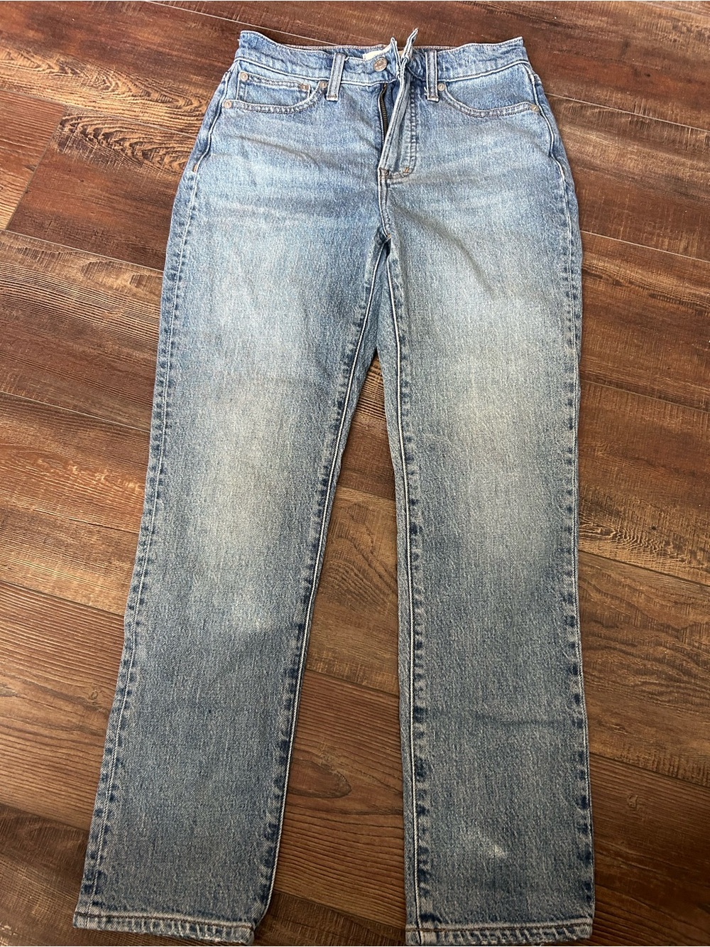 Madewell High-Rise Straight Jeans in Light Blue Wash